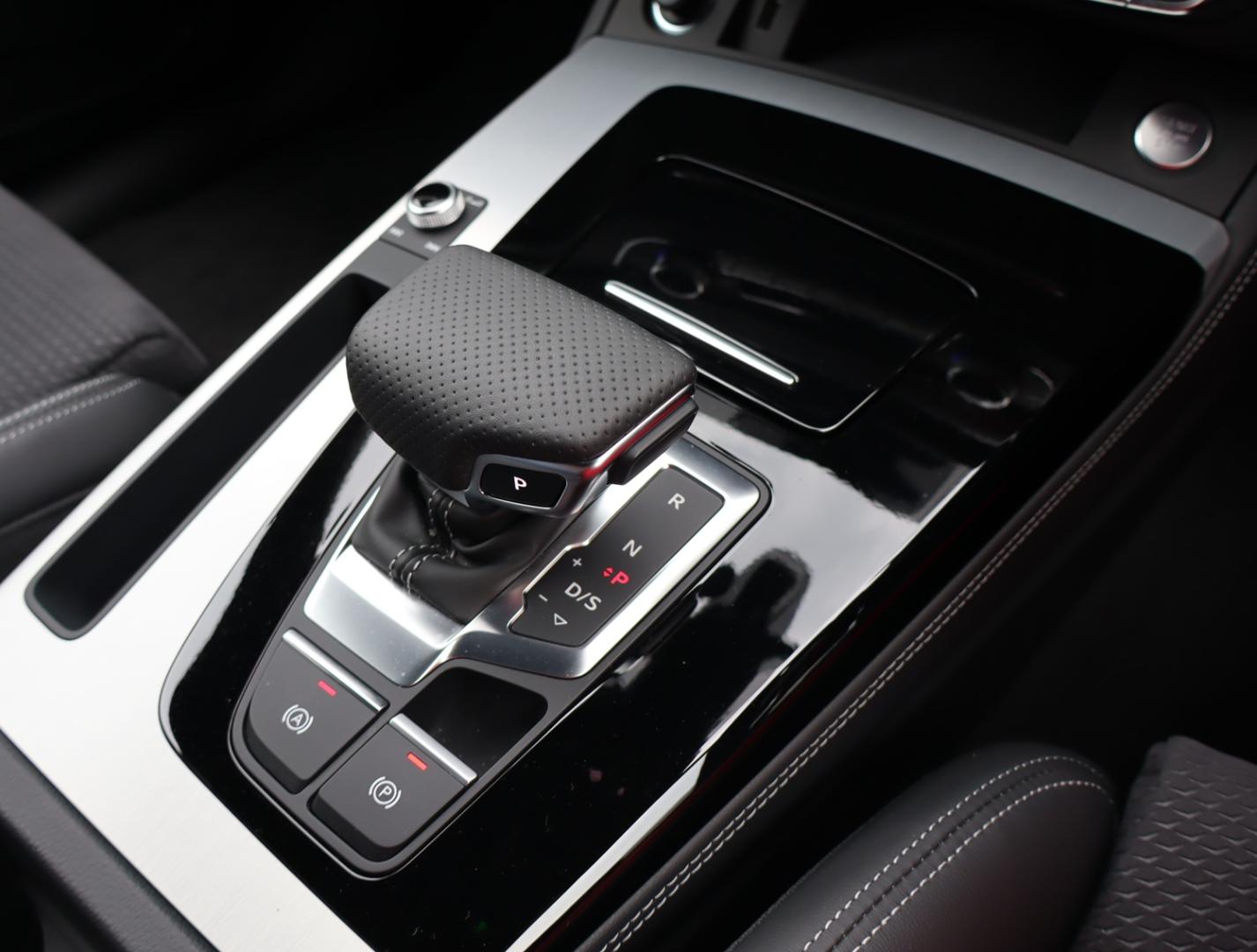 Image about Audi Q5 40 TDI quattro S line 150(204) kW(PS) S tronic
