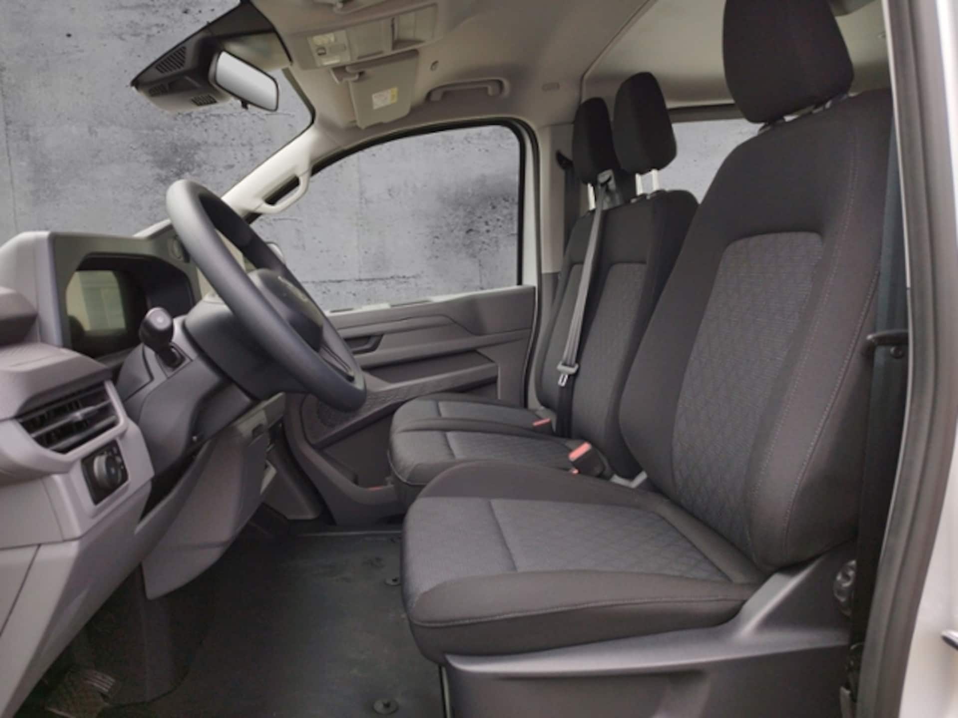 Volkswagen Transporter Kombi kurzer Radstand