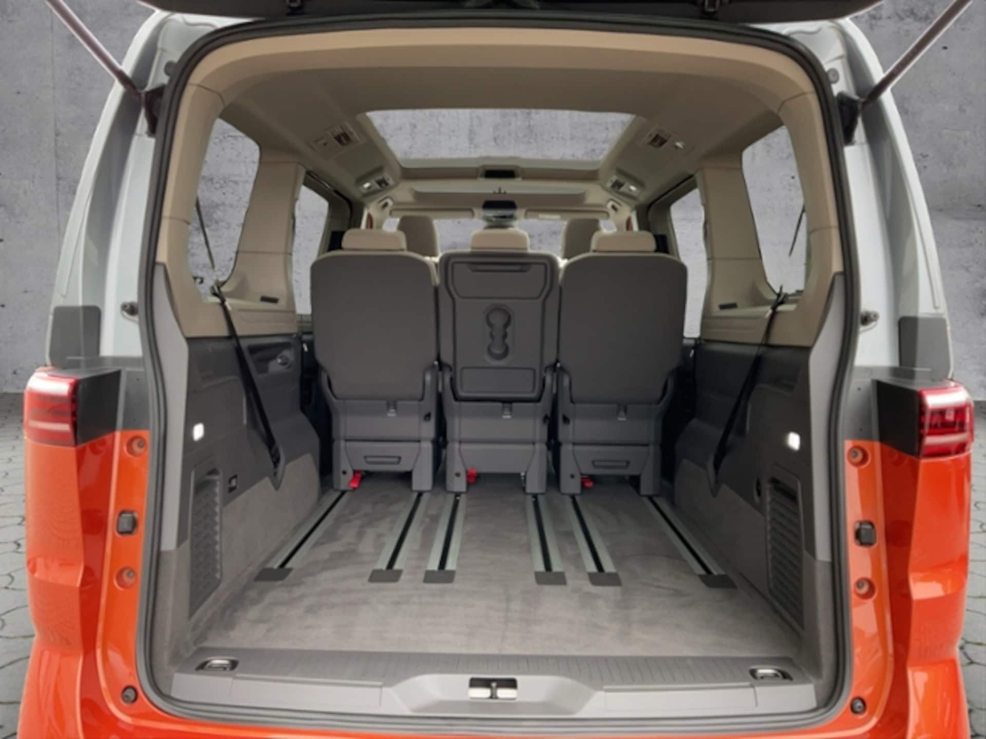 Volkswagen Multivan Langversion Basis-Modell