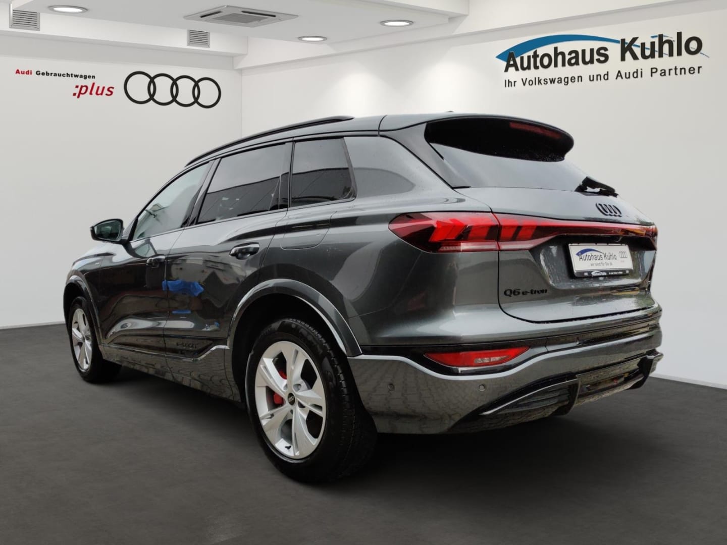 Bild über Audi Q6 SUV e-tron S line business e-tron quattro 315 kW - für weitere Informationen kontaktieren Sie den Audi Partner