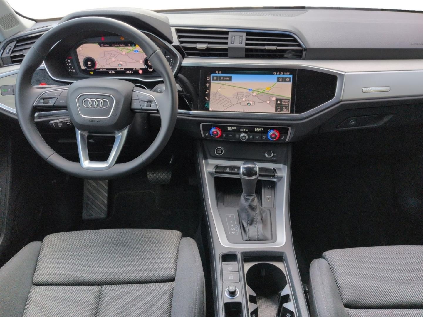 Bild über Audi Q3 TFSI 110 kW S tronic - für weitere Informationen kontaktieren Sie den Audi Partner
