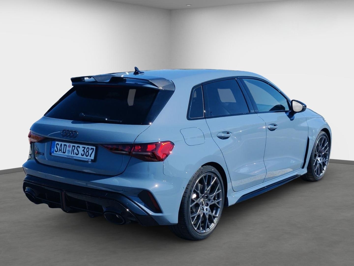 Bild über Audi RS 3 Sportback TFSI quattro 294 kW S tronic - für weitere Informationen kontaktieren Sie den Audi Partner