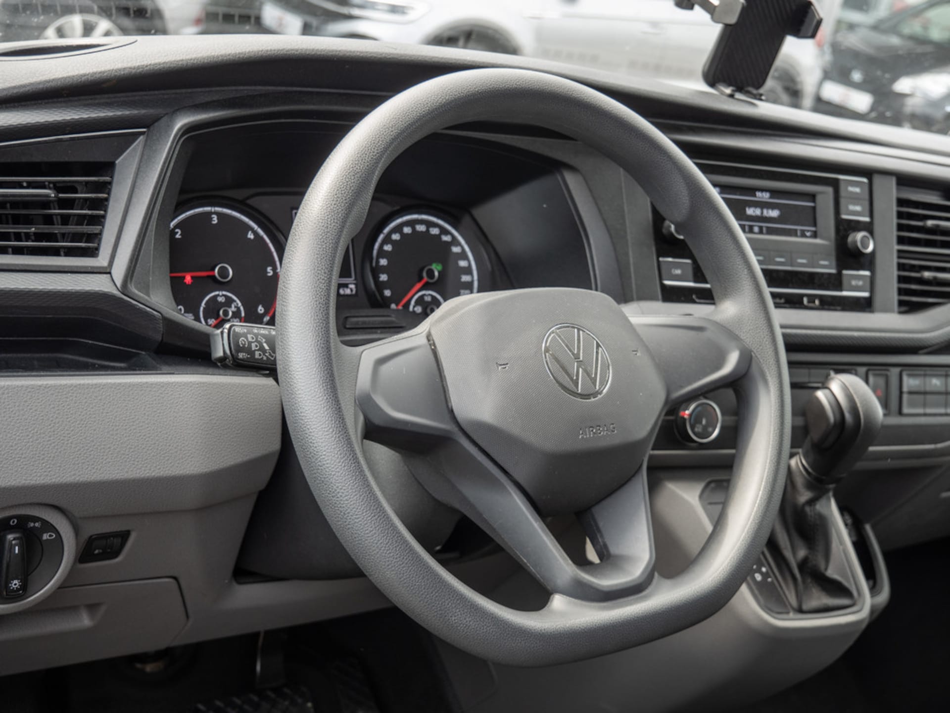 Volkswagen T6.1 Transporter Kombi langer Radstand