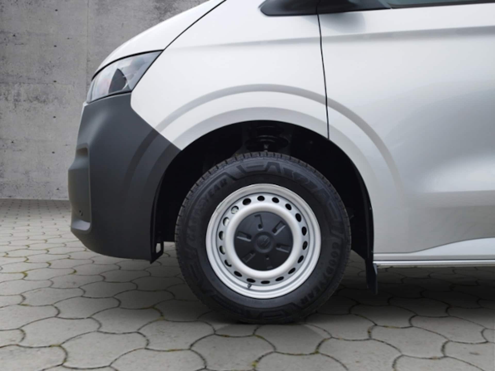 Volkswagen Transporter Kombi kurzer Radstand
