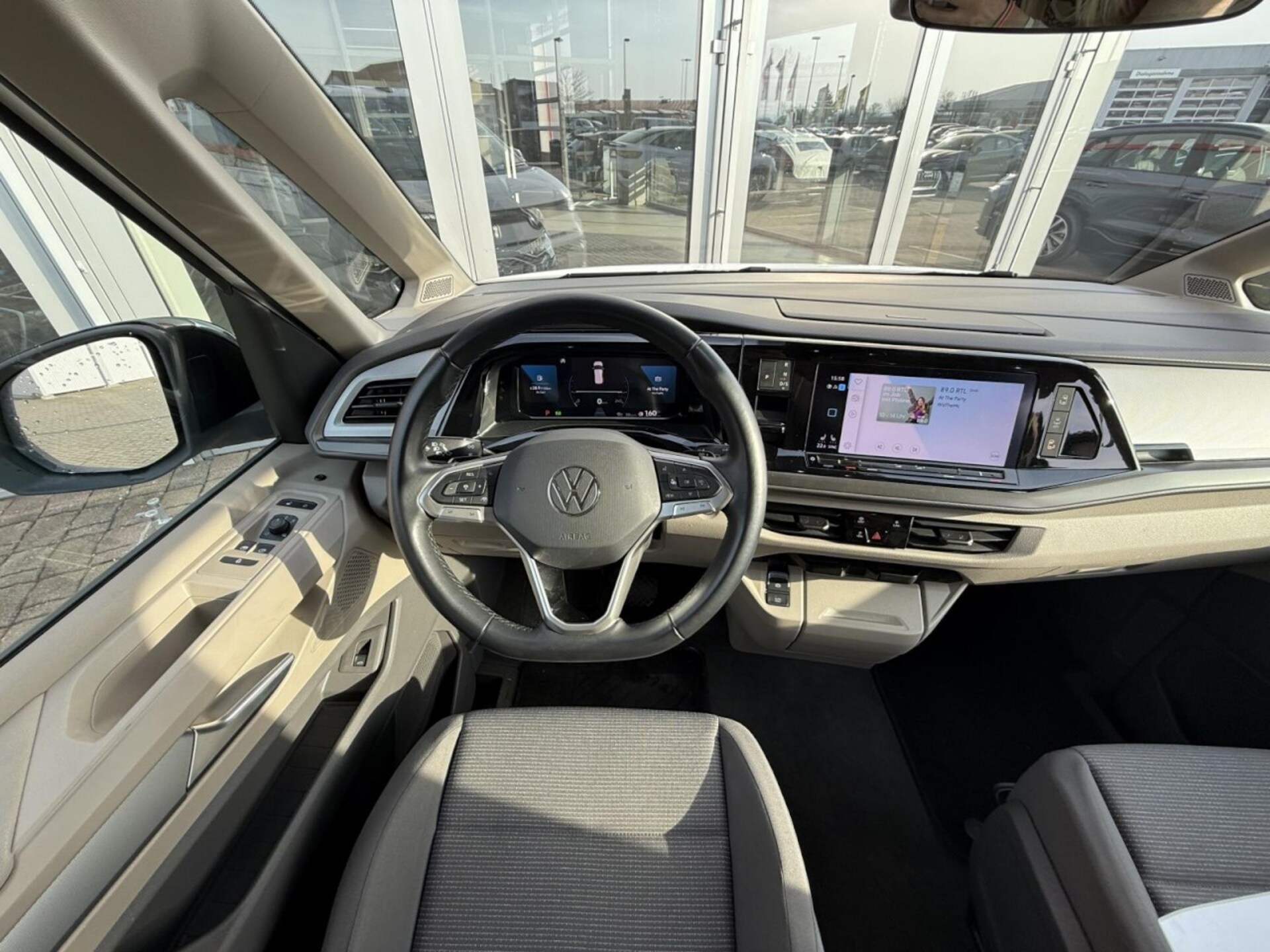 Volkswagen Multivan Basis-Modell