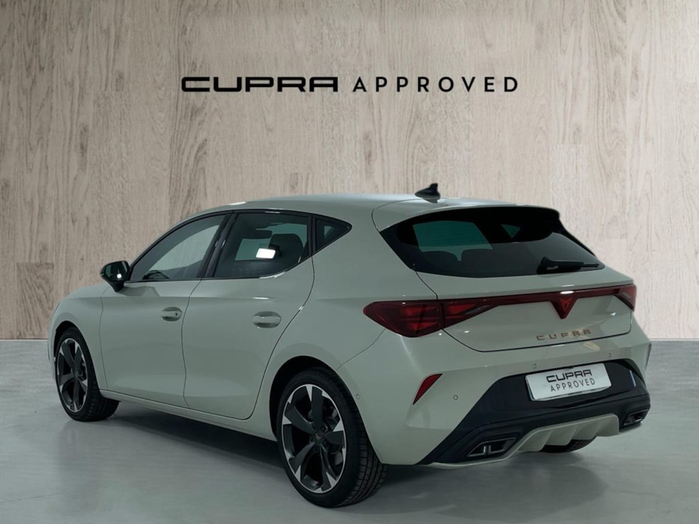 CUPRA Leon León 1.5 eTSI DSG 110 kW (150 CV) — photo 3