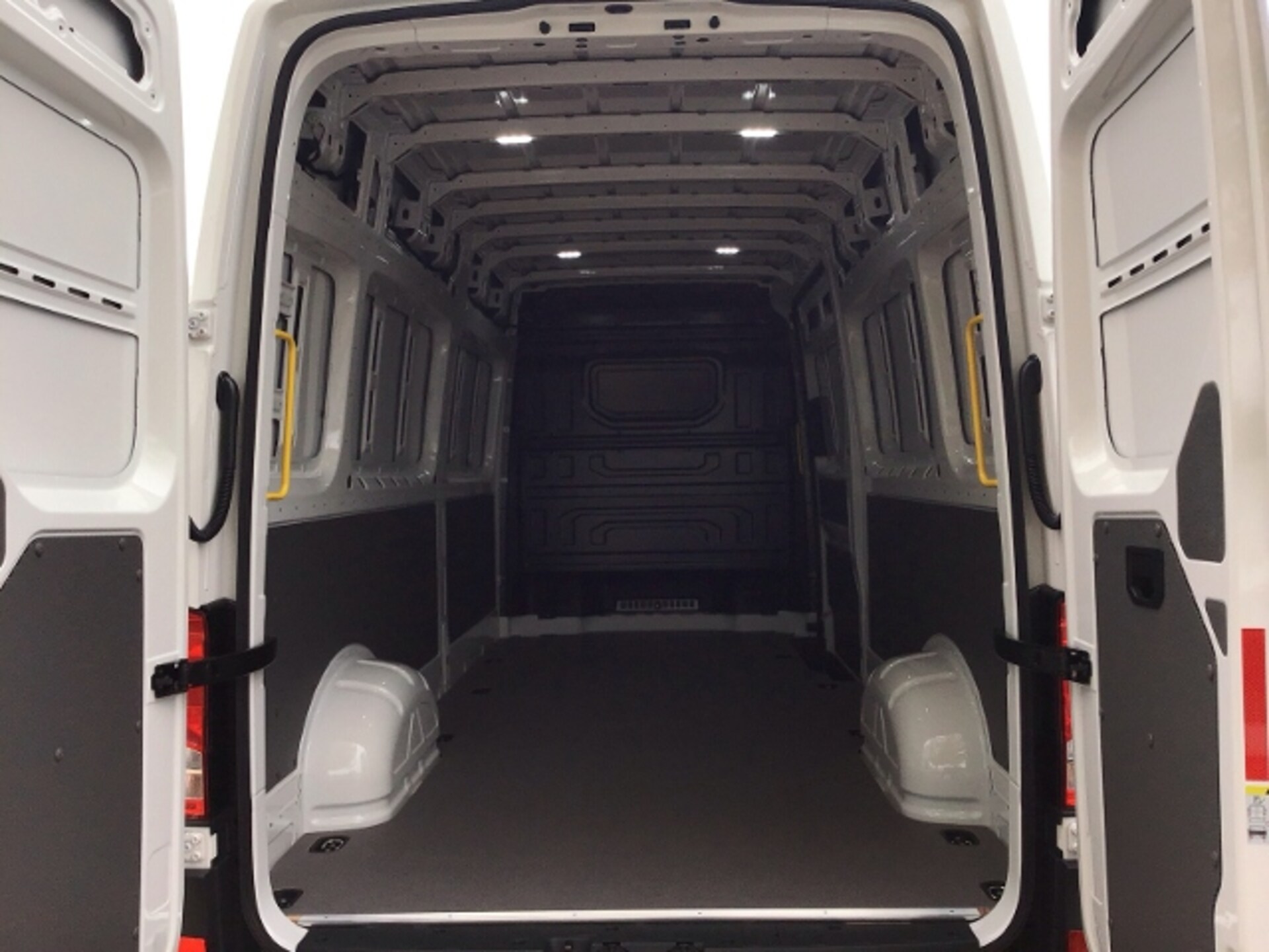 Volkswagen Crafter Kasten langer Radstand