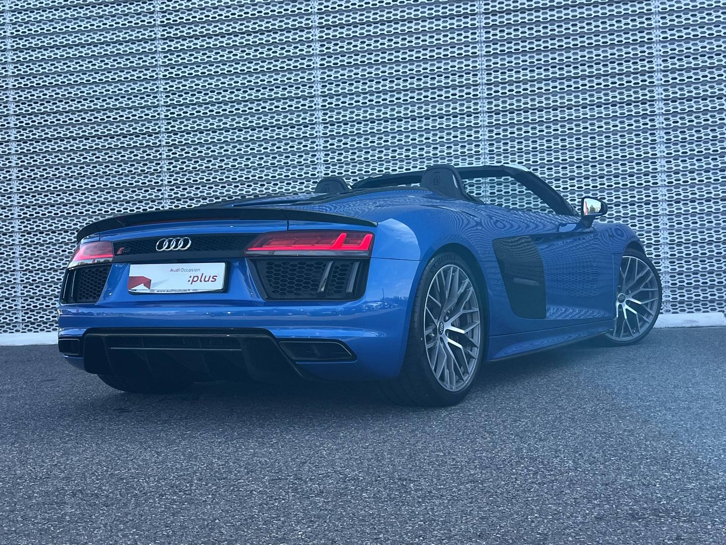 Image about Audi R8 Spyder R8 Spyder V10 plus 5.2 FSI quattro 449 kW (610 ch) S tronic