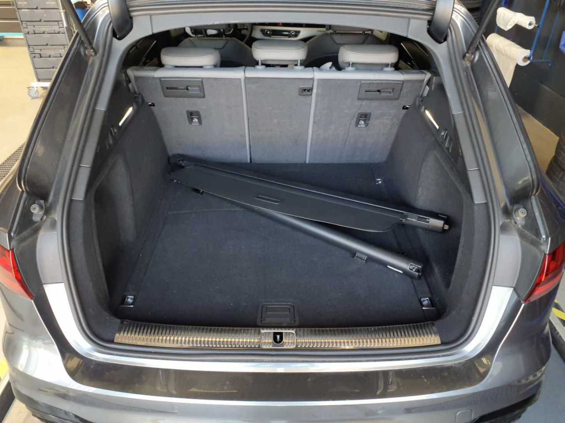 Audi A4 Avant S line