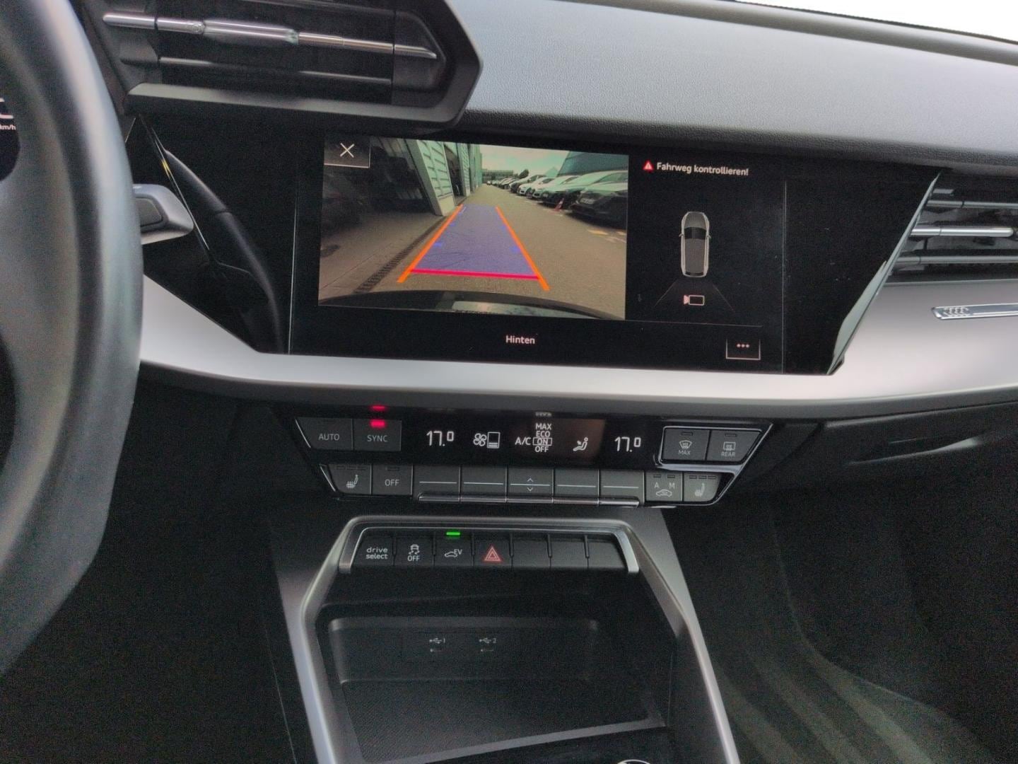 Bild über Audi A3 Sportback TFSI e 40 TFSI e S tronic - für weitere Informationen kontaktieren Sie den Audi Partner