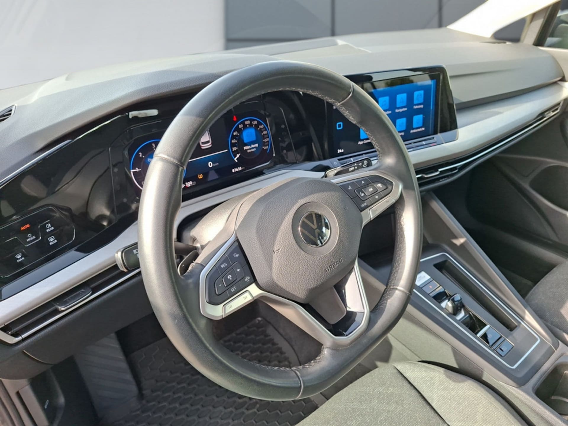 Volkswagen Golf Variant Life