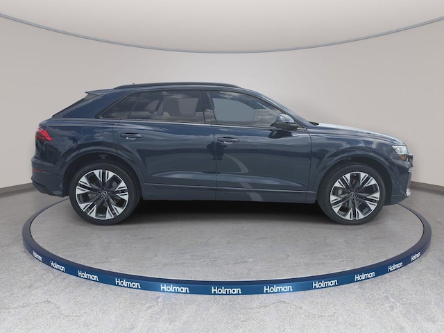 2025 Audi Q8