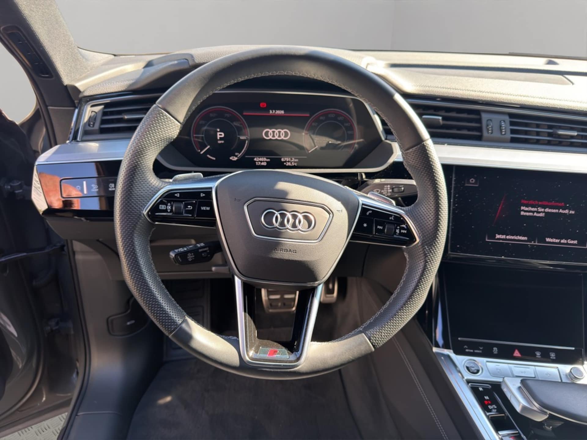 Audi Q8 Sportback e-tron S line