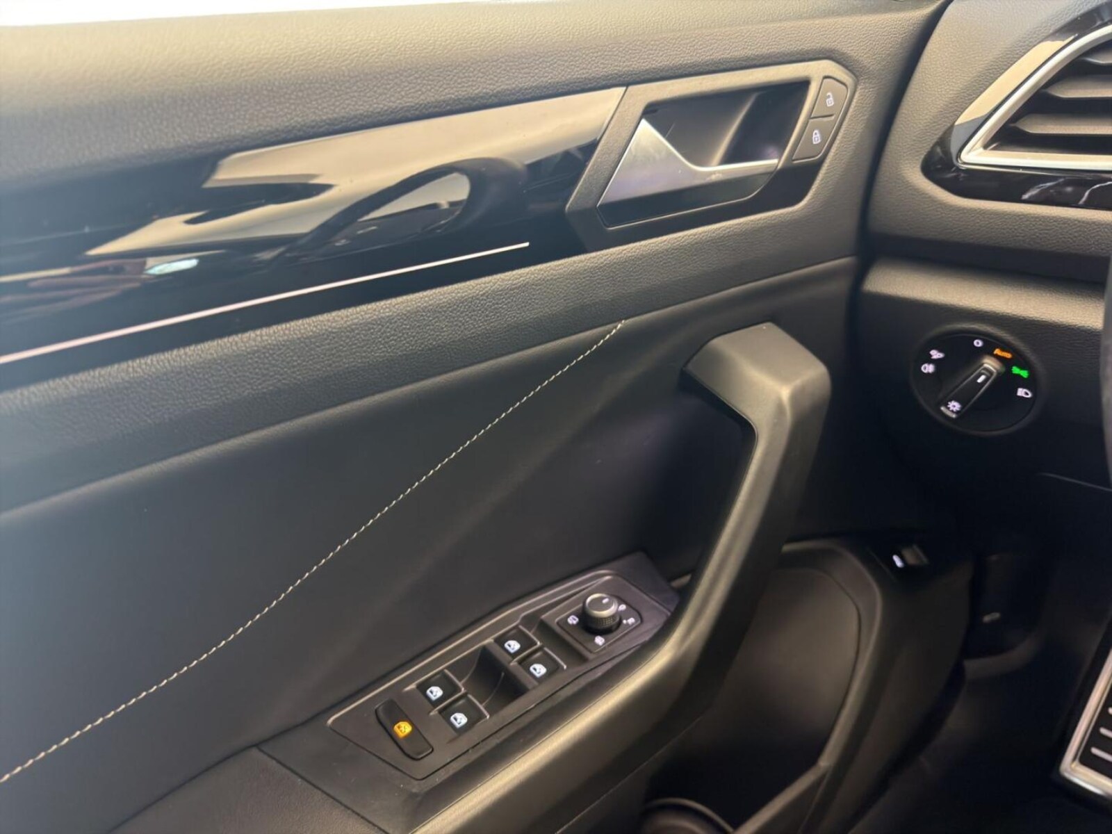 Volkswagen T-Roc – Bild 14