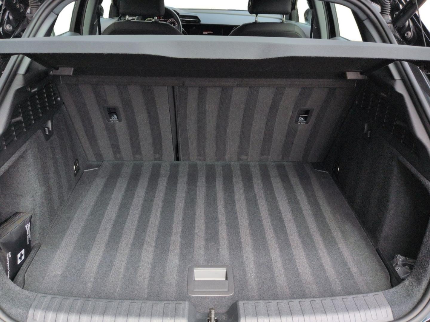 Bild über Audi A3 Sportback TFSI e 40 TFSI e S tronic - für weitere Informationen kontaktieren Sie den Audi Partner