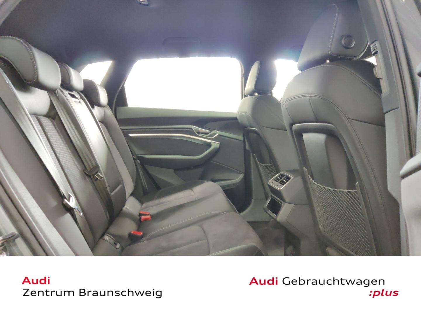 Image about Audi Q8 e-tron S line 55 e-tron quattro