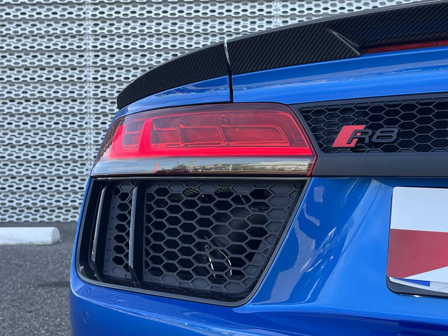 Image about Audi R8 Spyder R8 Spyder V10 plus 5.2 FSI quattro 449 kW (610 ch) S tronic