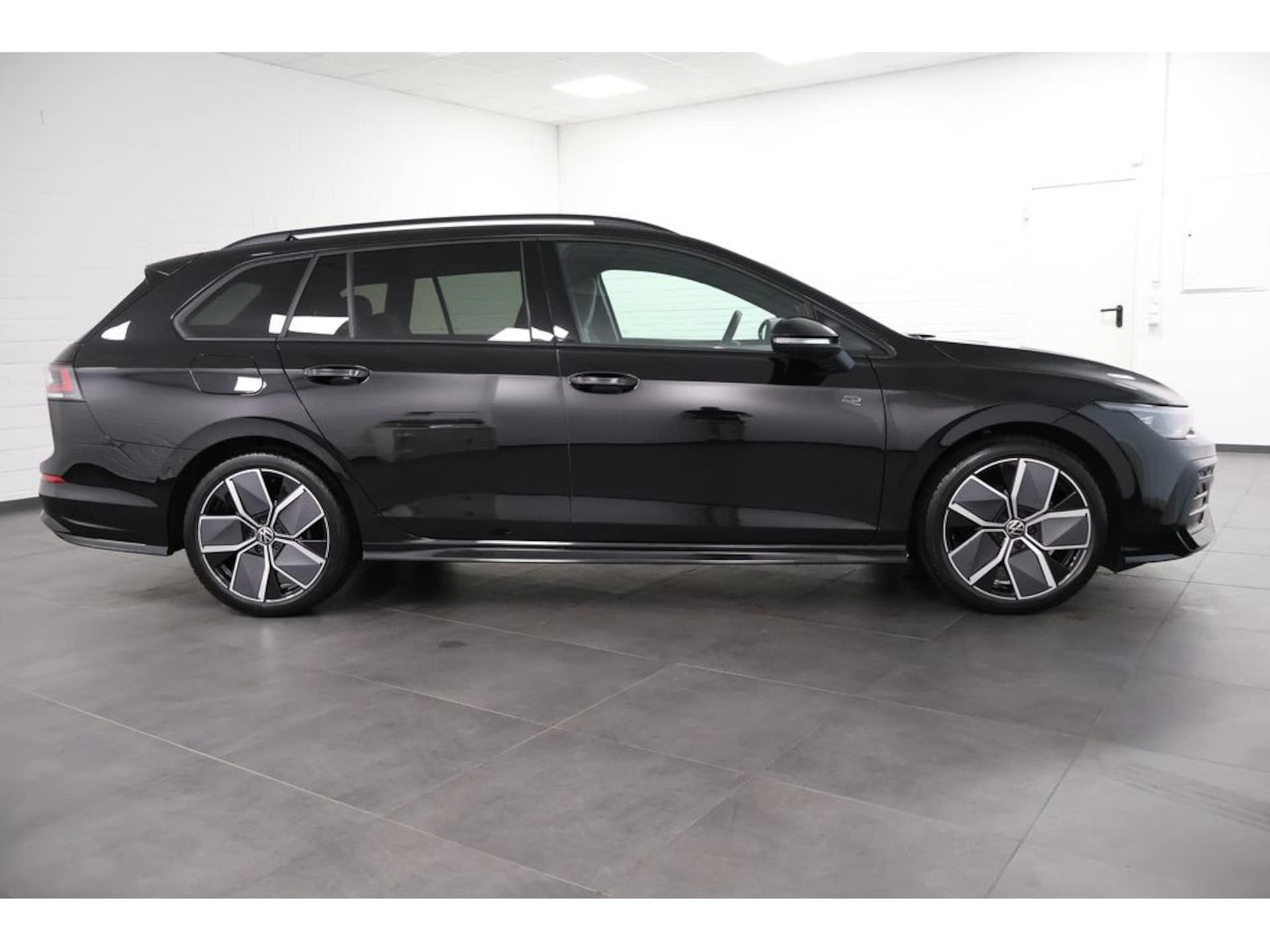 Volkswagen Golf Variant R-Line