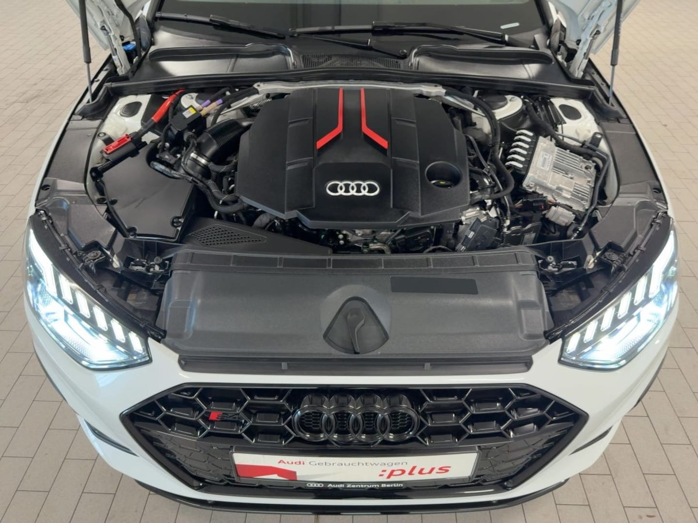 Bild über - für weitere Informationen kontaktieren Sie den Audi Partner