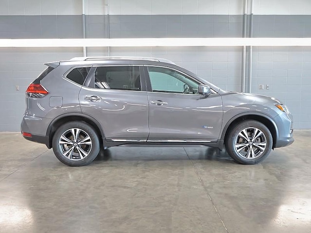2017 Nissan