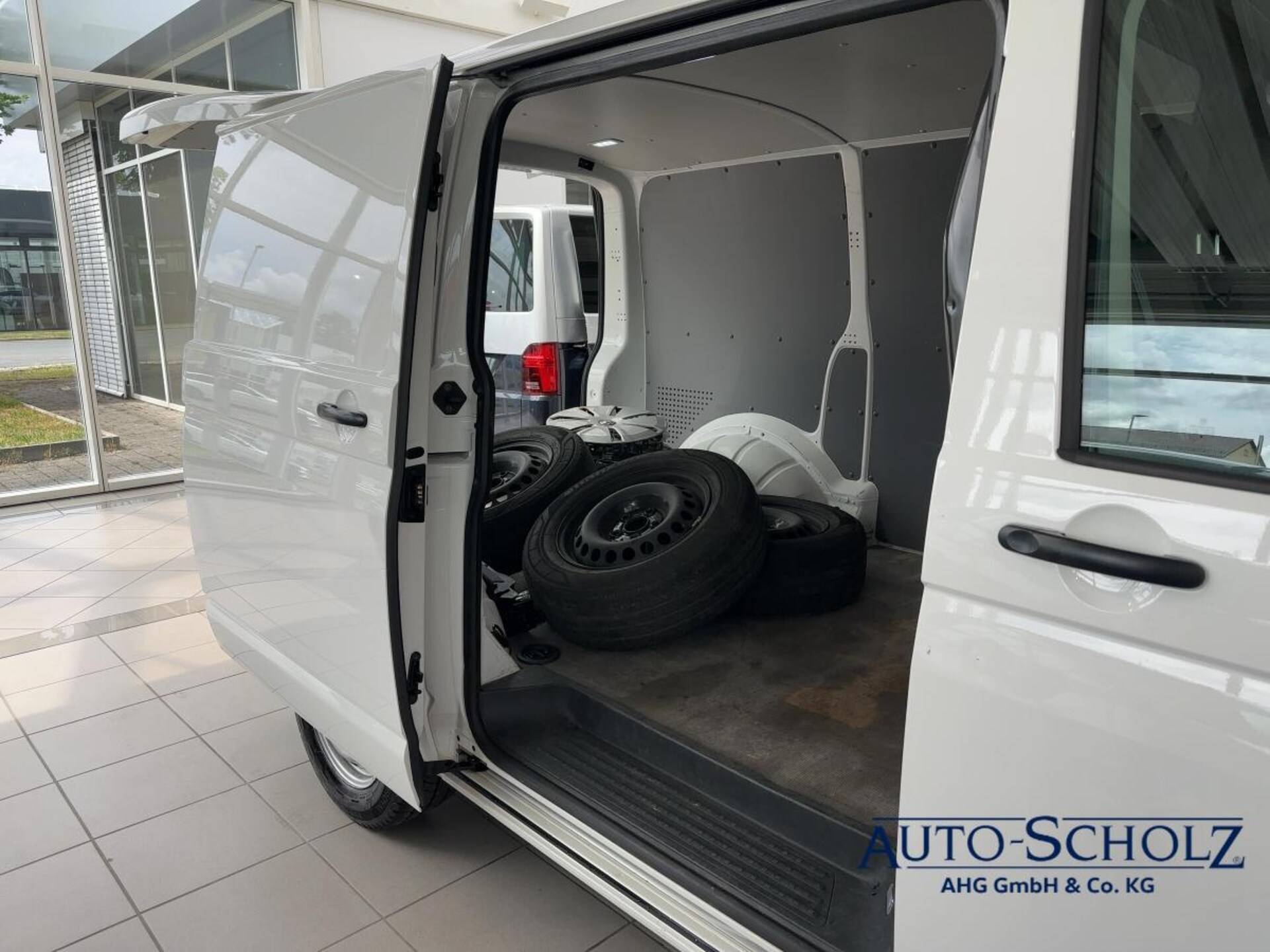 Volkswagen T6.1 Transporter Kasten kurzer Radstand