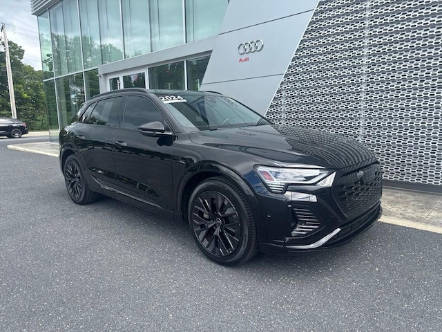 Photo of 2024 Audi Q8 e-tron