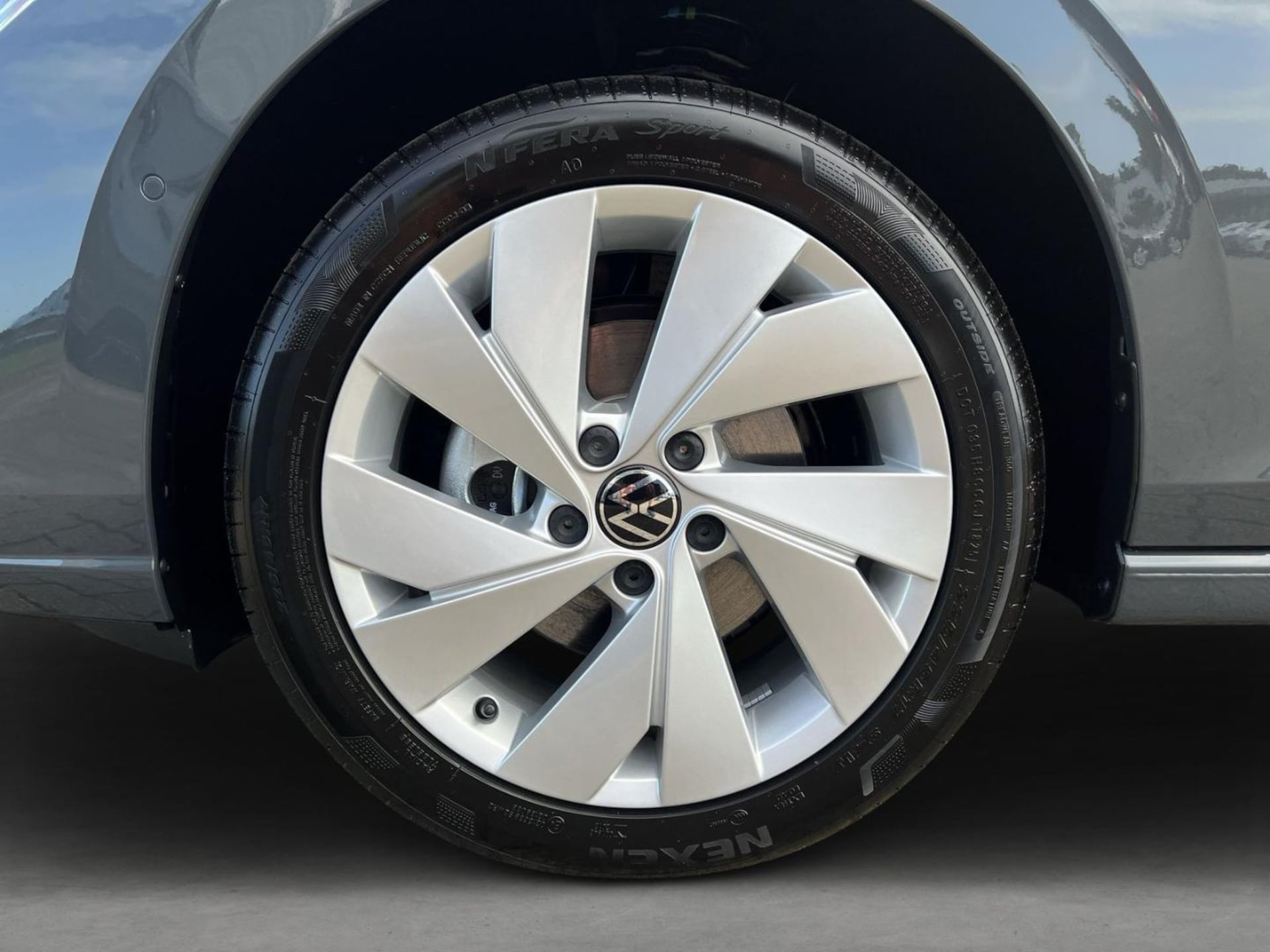 Volkswagen Golf Life