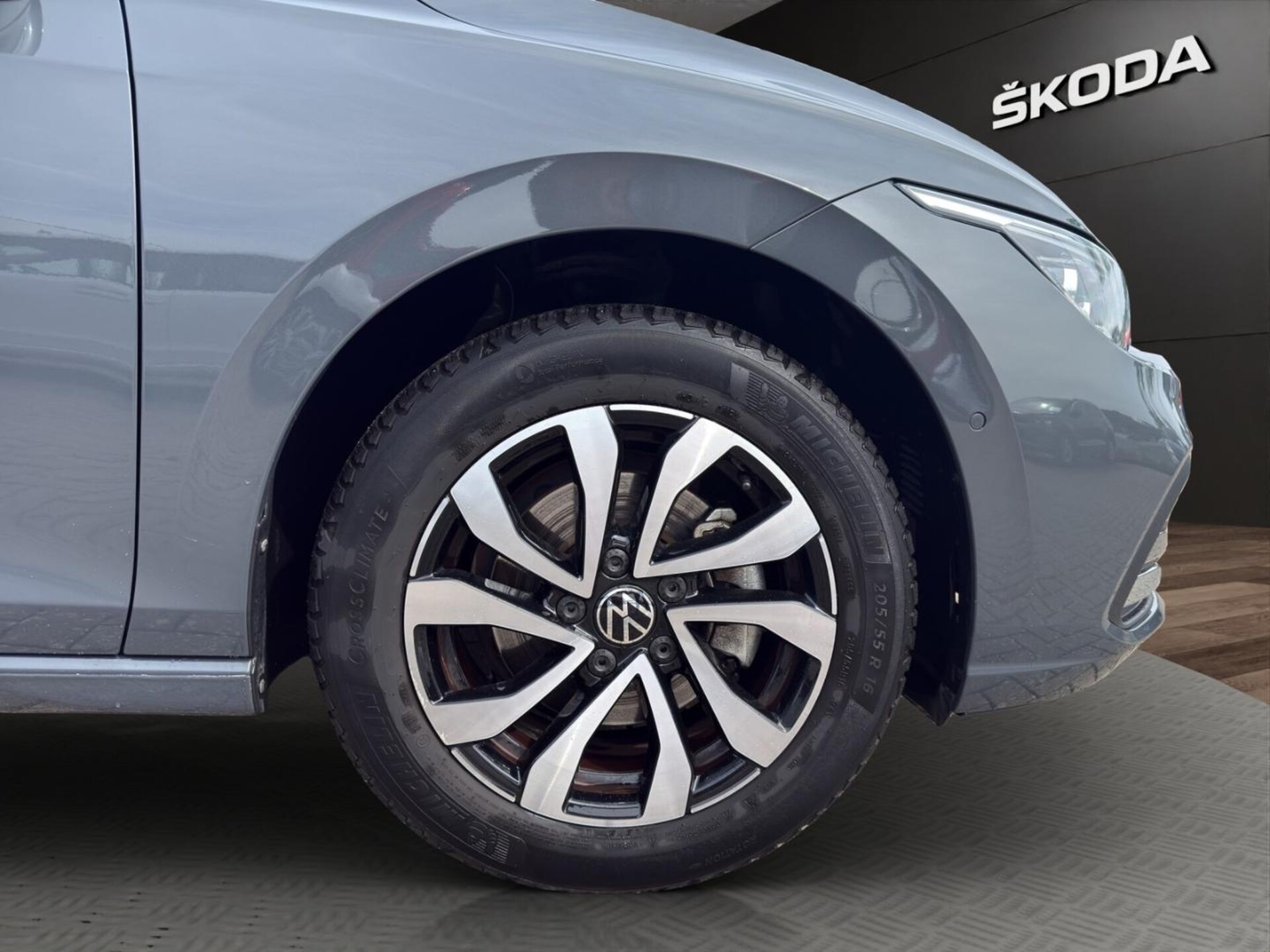 Volkswagen Golf Active