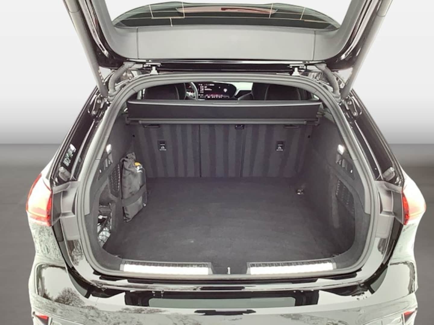 Bild über Audi A5 Avant TDI quattro 150 kW S tronic - für weitere Informationen kontaktieren Sie den Audi Partner