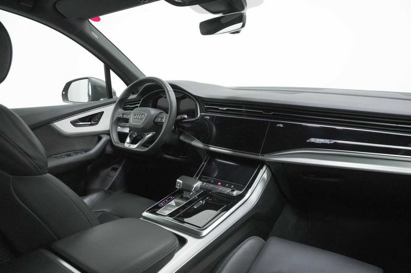 Image about Audi Q7 TFSI e Sport 55 TFSI e quattro 280 kW (381 PS) tiptronic
