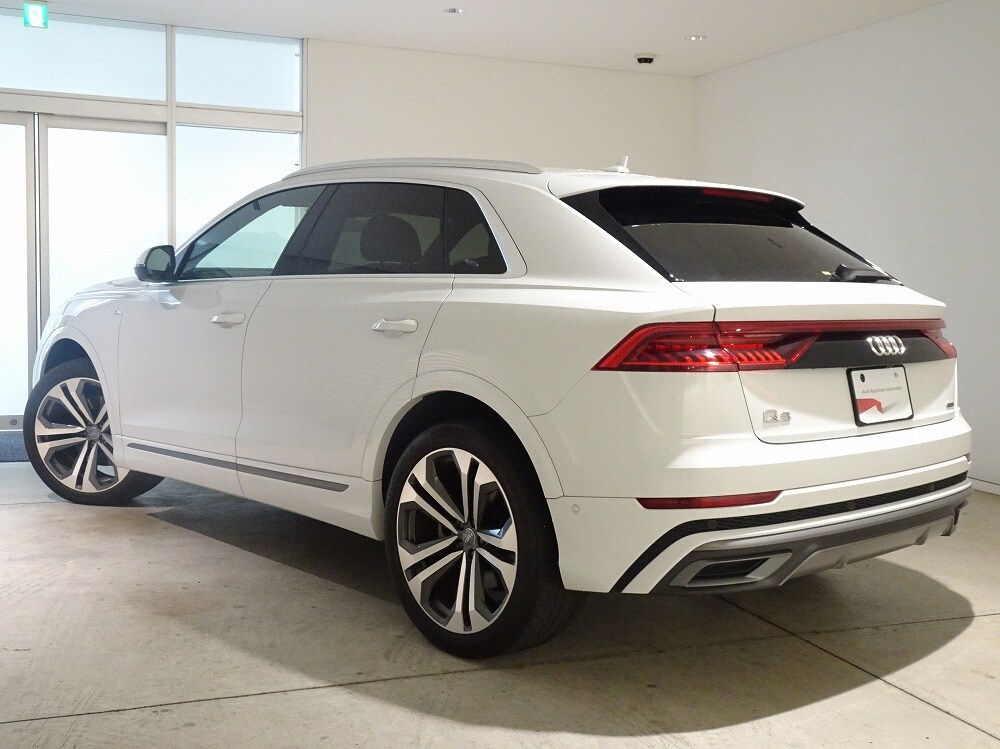 Image about Audi Q8 55 TFSI quattro debut package S line
