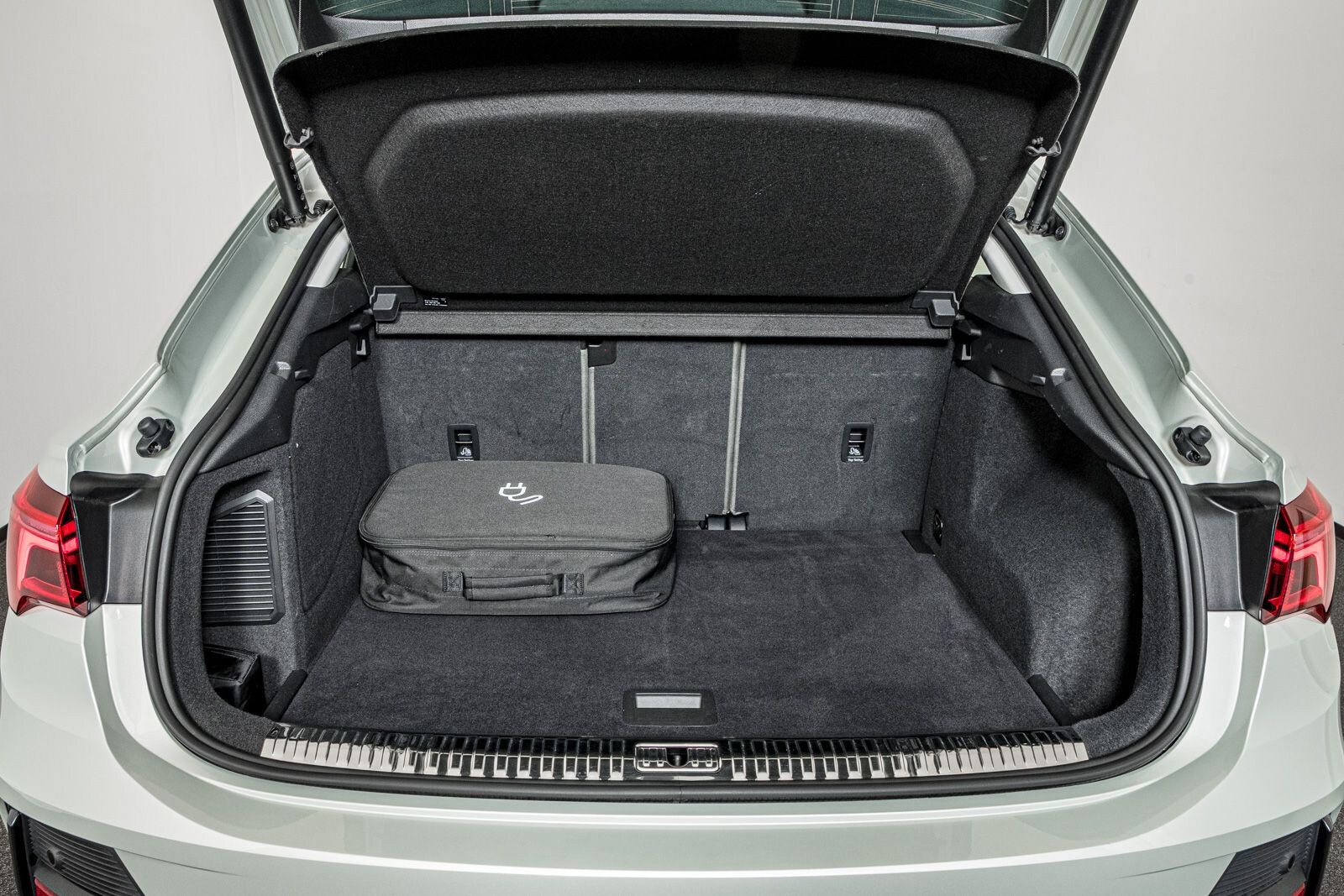 Image about Audi Q3 Sportback TFSI e 45 TFSI e S tronic
