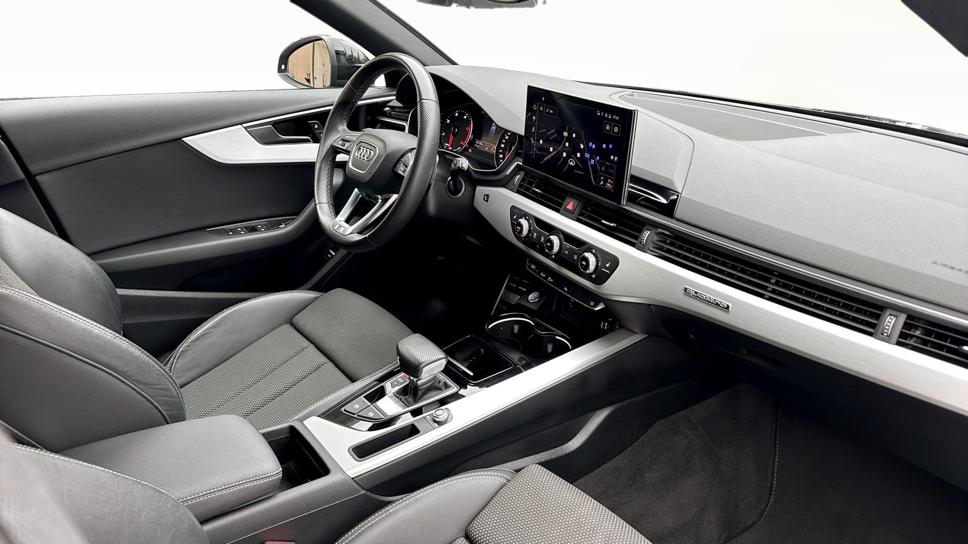 Image about Audi A4 Avant A4 Avant 40 TDI quattro S line 204 hk S tronic