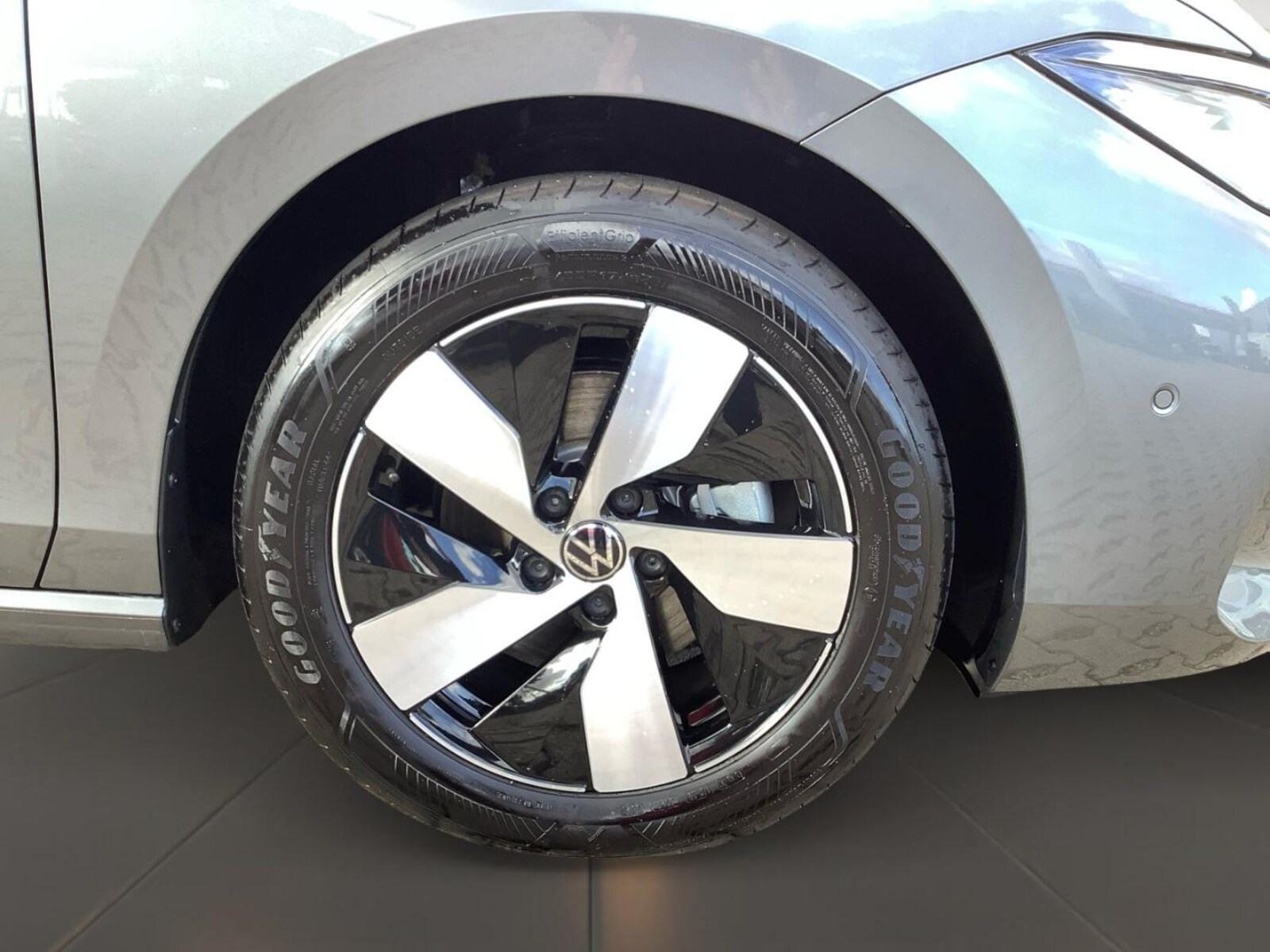 Volkswagen Passat – Bild 7