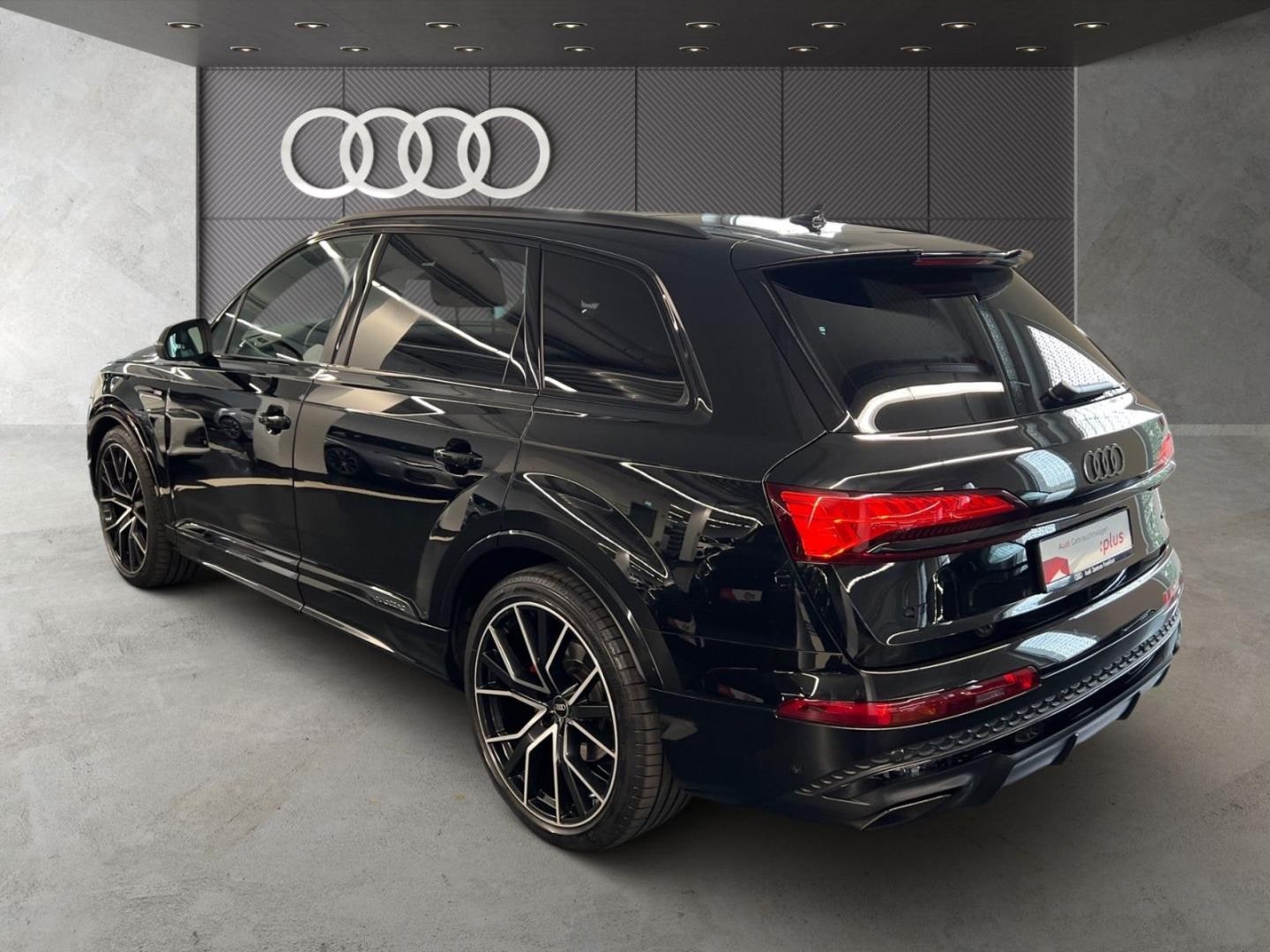 Bild über Audi Q7 SUV S line 50 TDI quattro tiptronic - für weitere Informationen kontaktieren Sie den Audi Partner