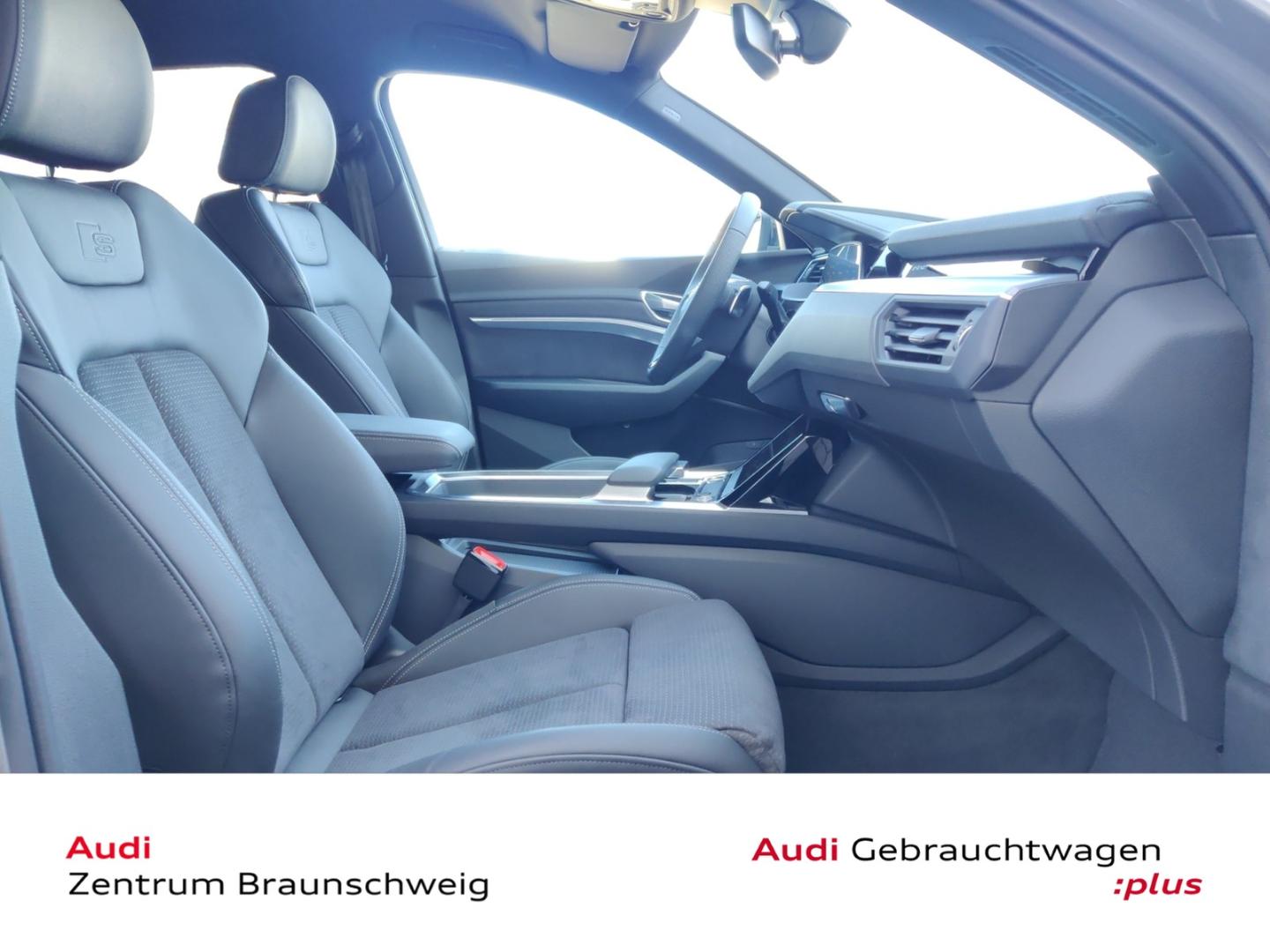 Image about Audi Q8 Sportback e-tron S line 55 e-tron quattro