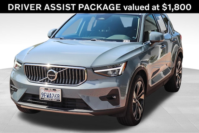 2023 Volvo XC40