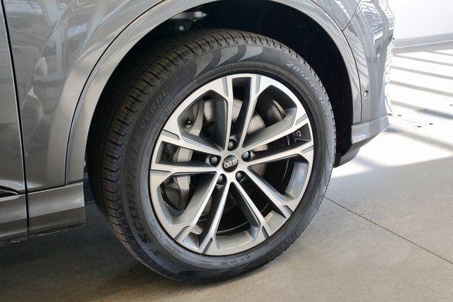 2026 Audi Q7 Premium - Photo 8
