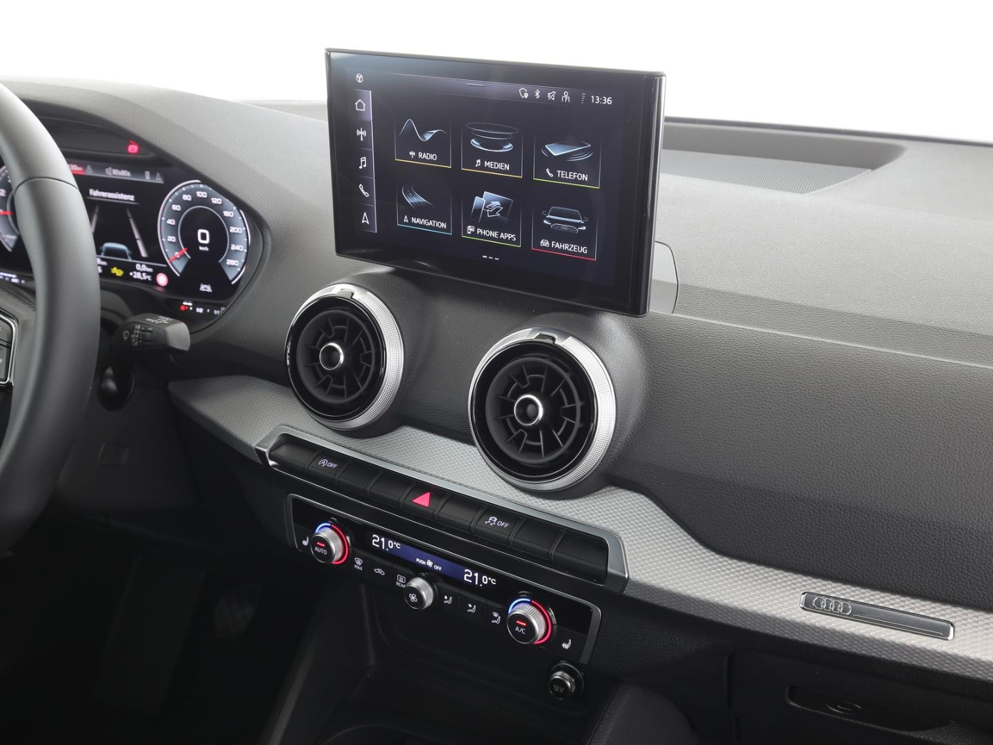 Bild über Audi Q2 S line 30 TFSI Schaltgetriebe - für weitere Informationen kontaktieren Sie den Audi Partner
