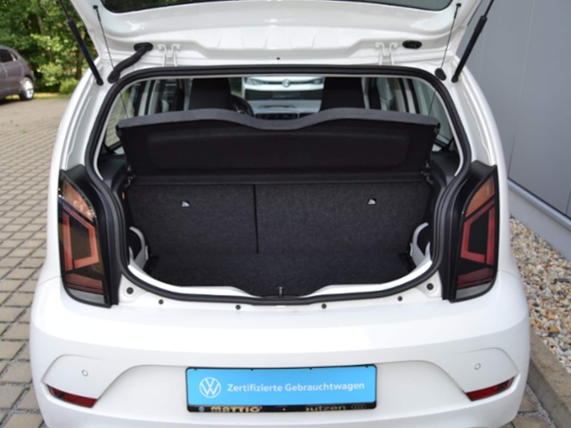 Volkswagen up! move up!