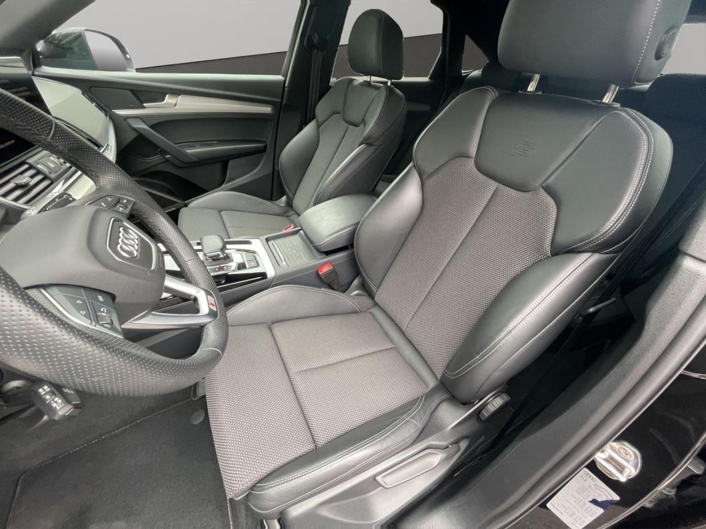 Bild über Audi Q5 Sportback 40 TFSI quattro S tronic - für weitere Informationen kontaktieren Sie den Audi Partner