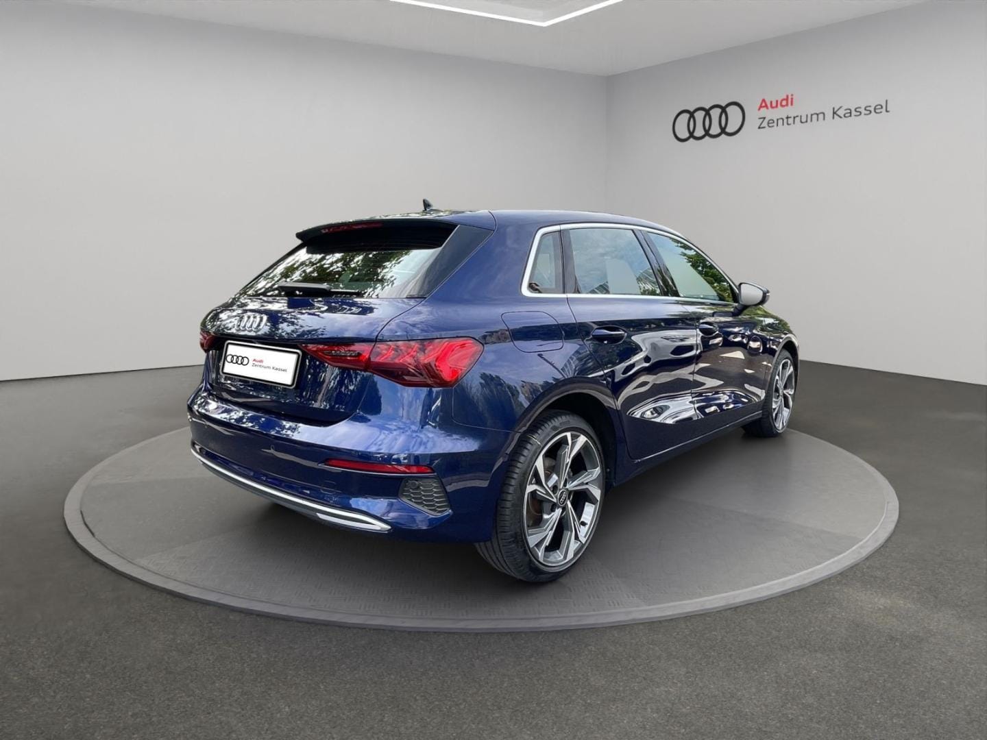 Bild über Audi A3 Sportback TFSI e advanced 40 TFSI e S tronic - für weitere Informationen kontaktieren Sie den Audi Partner