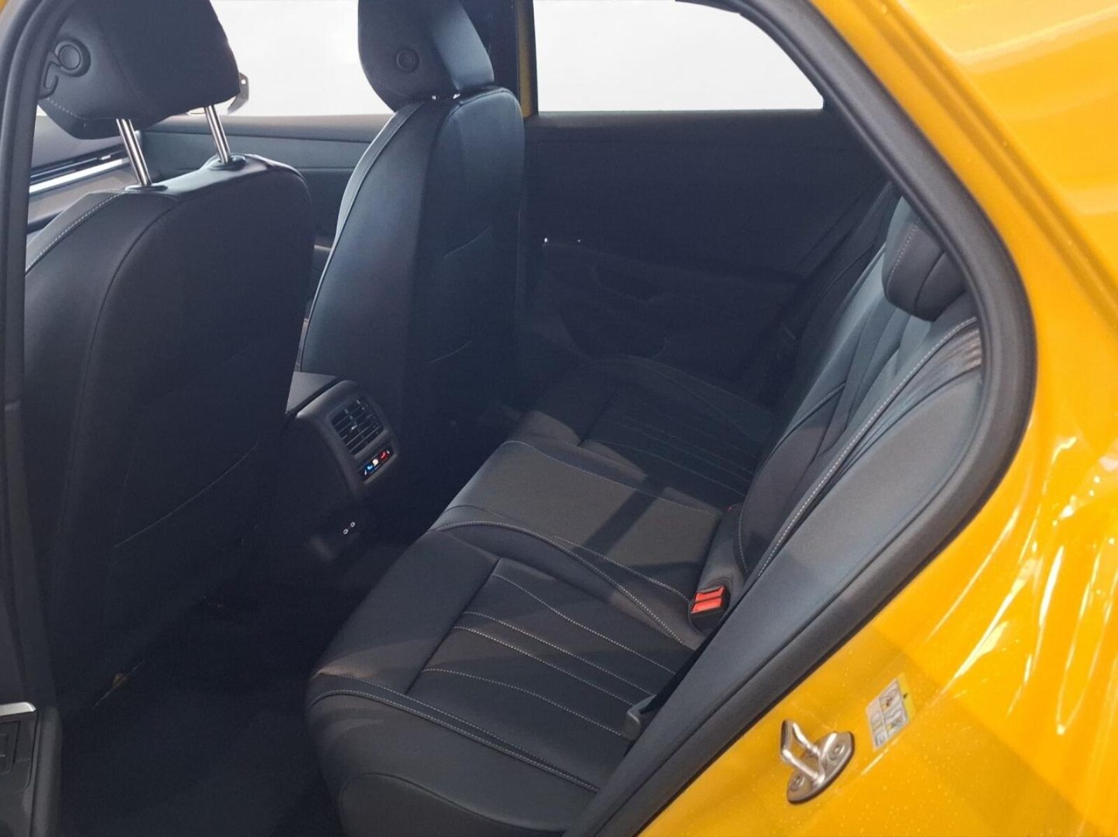 Volkswagen T-Roc – Bild 3