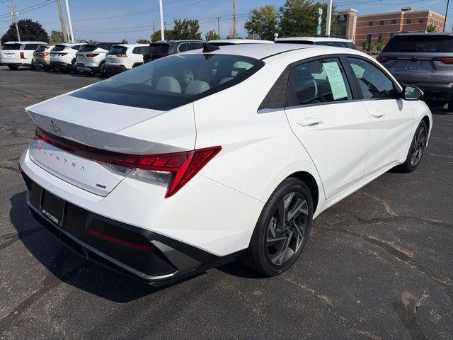 2025 Hyundai Elantra Hybrid