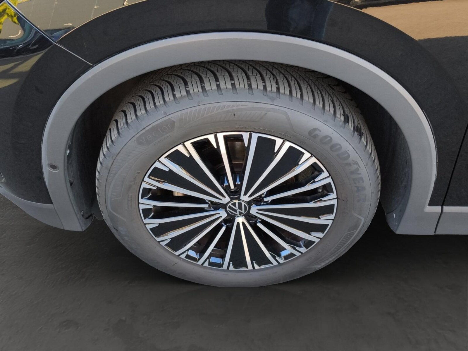 Volkswagen Tiguan – Bild 10