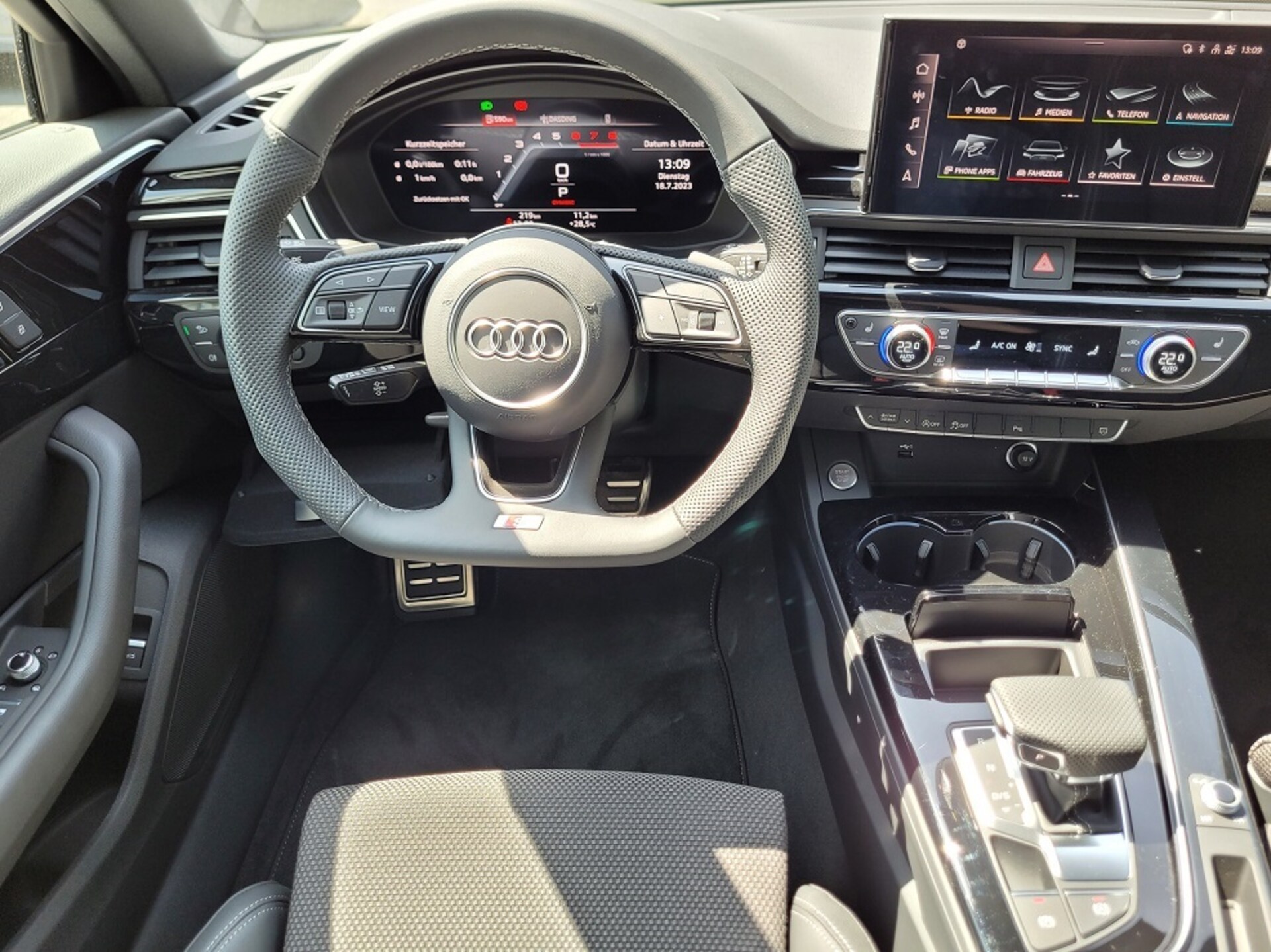 Audi A4 Avant S line