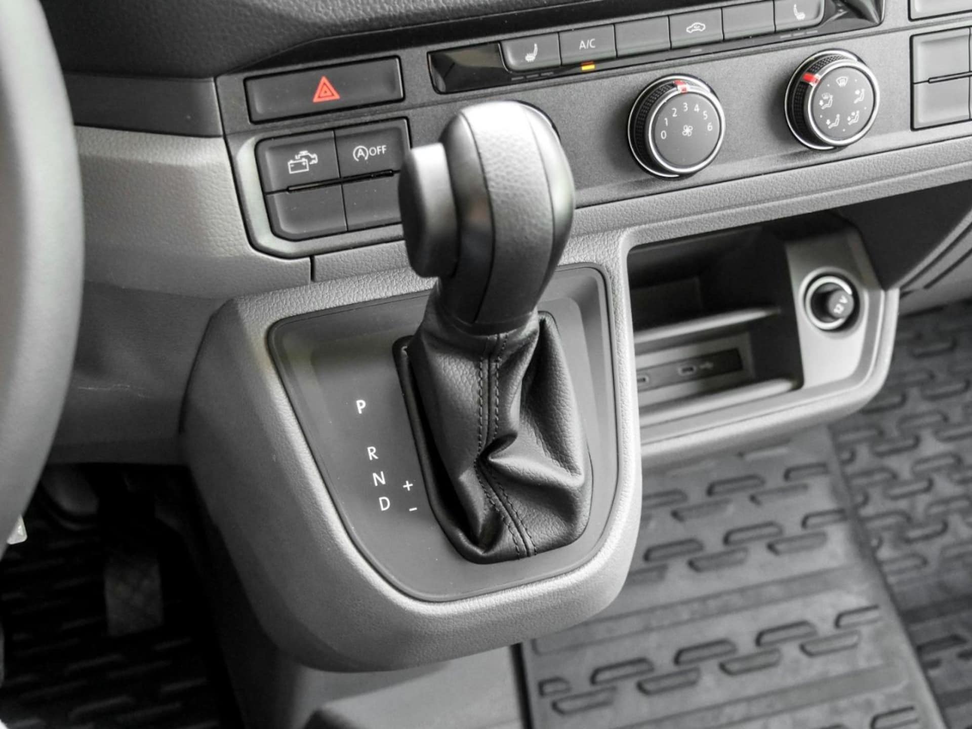 Volkswagen Grand California 600