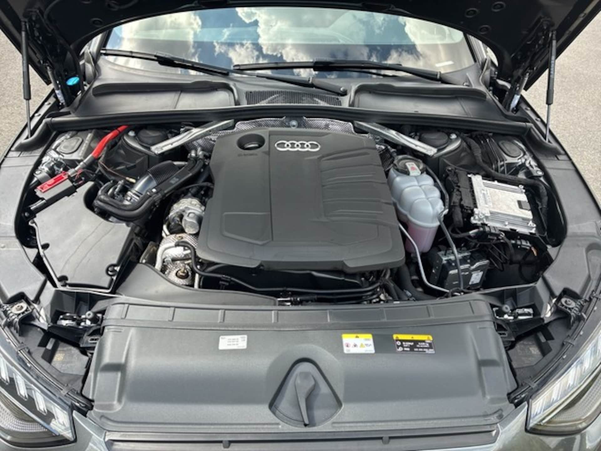 Audi A4 Avant S line