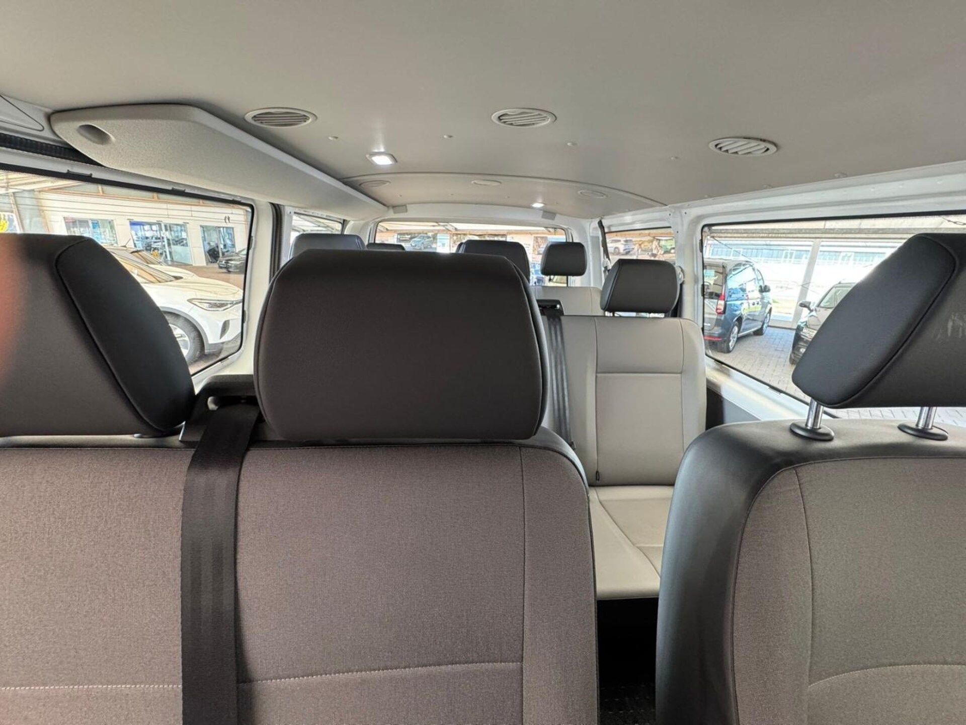Volkswagen T6.1 Transporter Kombi kurzer Radstand