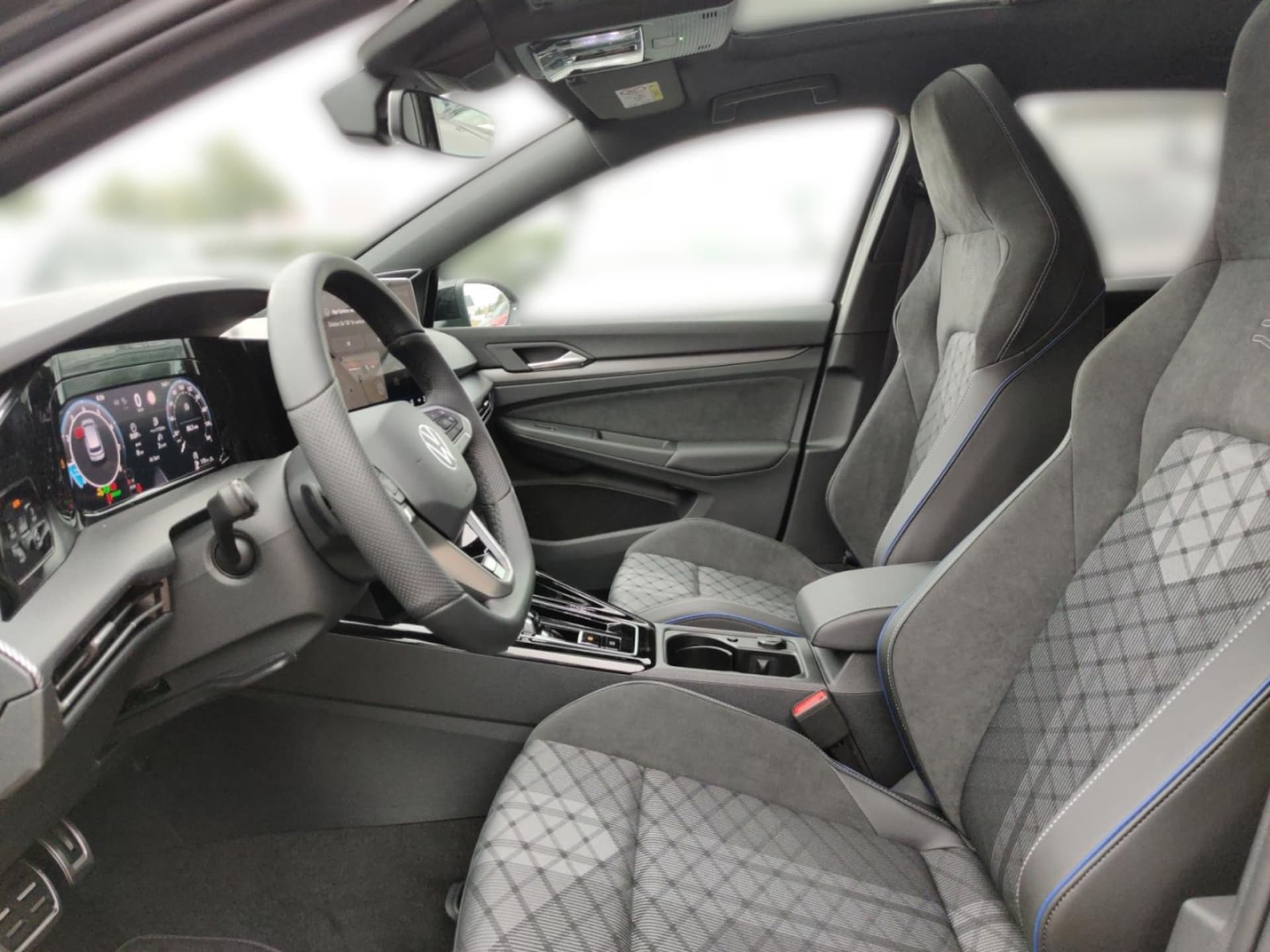 Volkswagen Golf R-Line